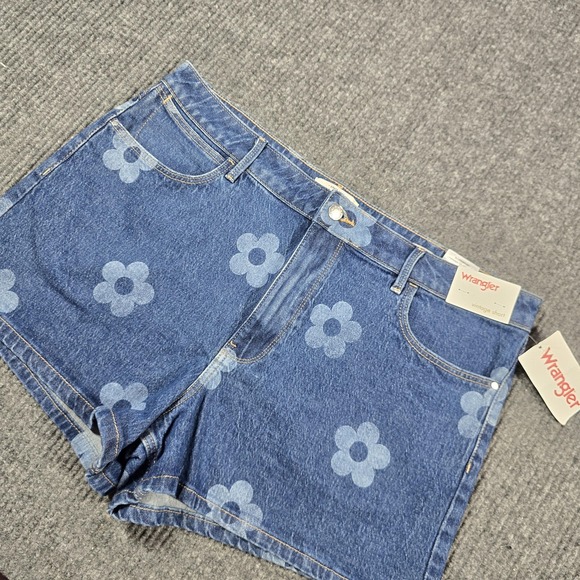 Wrangler Shorts Womens 14 Blue Mid-Rise Vintage Short Daisy Denim Floral Print - Picture 1 of 15
